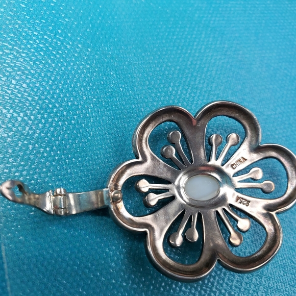 Victoria Crowne & Company Necklace - Picture 14 of 15